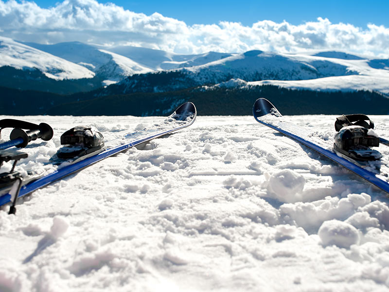 Cómo conservar tu equipo de esquí en óptimas condiciones para la próxima temporada