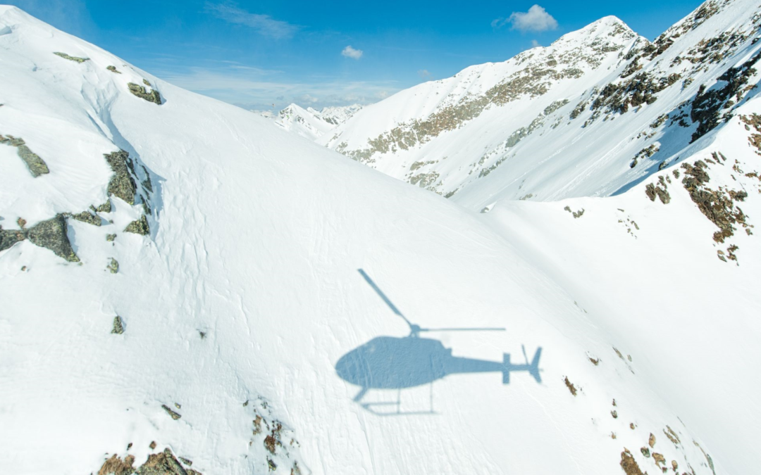 Preparativos para tu primera experiencia de heliski en Baqueira