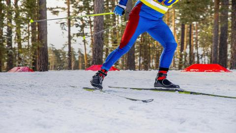 Preparación para competiciones: cómo los cursillos de esquí en Baqueira moldean campeones