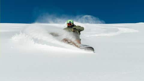 Equipamiento clave para una aventura de freeride exitosa en Baqueira