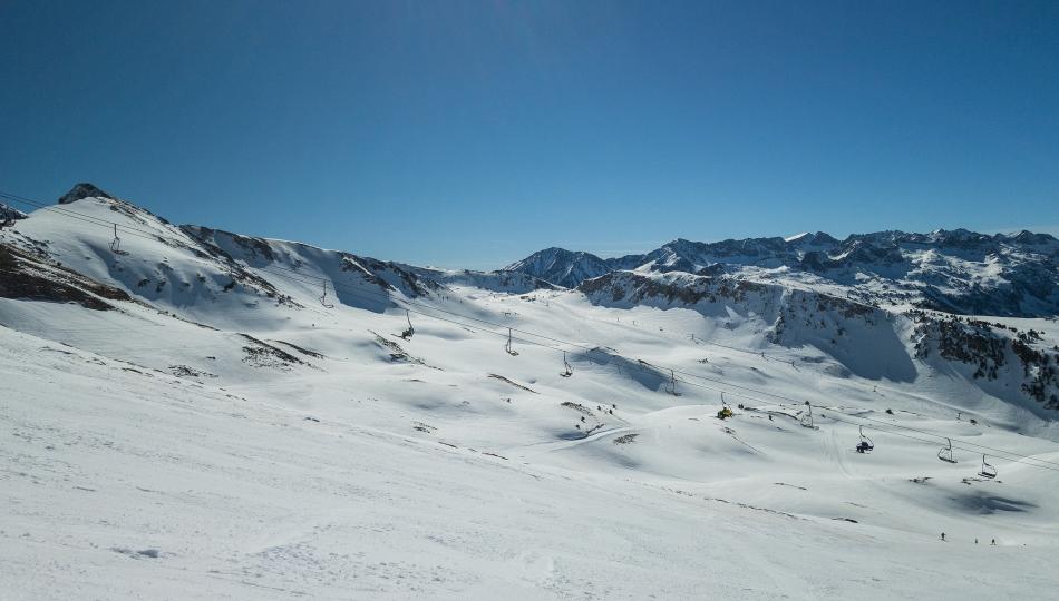 Arquitectura de Montaña: cómo los refugios de esquí complementan la experiencia en Baqueira